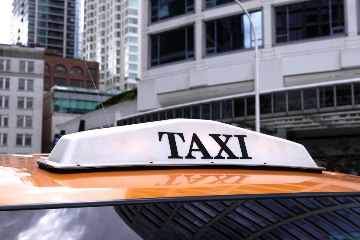 The rooftop sign on a taxi